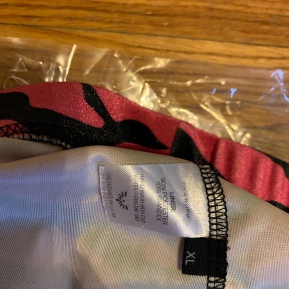 Sprithoods Leggings, SPIRITHOODS NEON PINK ZEBRA VELVET LEGGINGS, zebra leggings - Picture 3 of 5